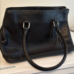 Elegant Black Leather Handbag